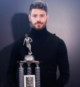 Bruno Petković With A trophy