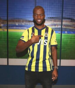 Enner Valencia in Yellow Jersey